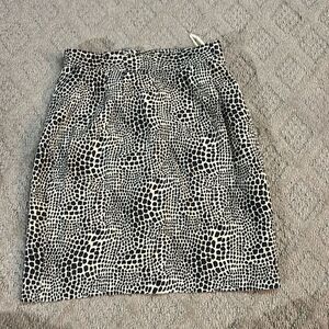 Alison Taylor 100% silk skirt fully lined size medium